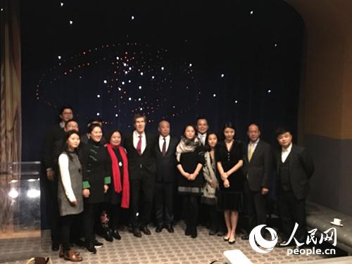 �׌á���������Ӗ���������M�~�s