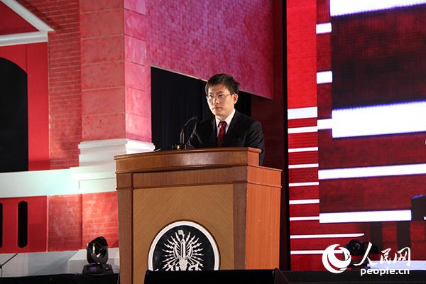 �Ї��v̩����ʹ�ν��ڡ����Ͻz�I֮·��չ�[�_Ļʽ�����o���O�V�z