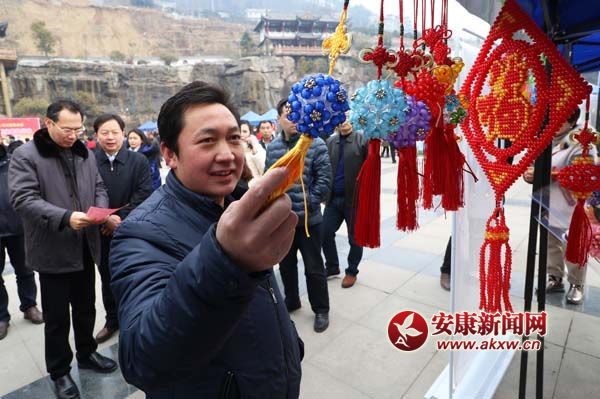 2��2�գ�����܊�ڍ��޿h�͘I(y��)��(chu��ng)�I(y��)&ldquo;���L�Є�&rdquo;��Ƹ���F(xi��n)���^�pһ�������ֹ�ˇƷ��˾�Įa(ch��n)Ʒ����� �z.jpg